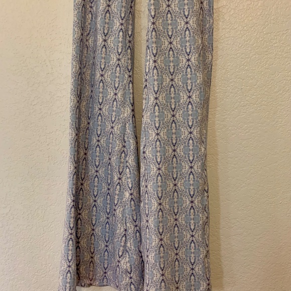 Wolven Brand Flare Leggings | Aquarius | Size M - Picture 6 of 11